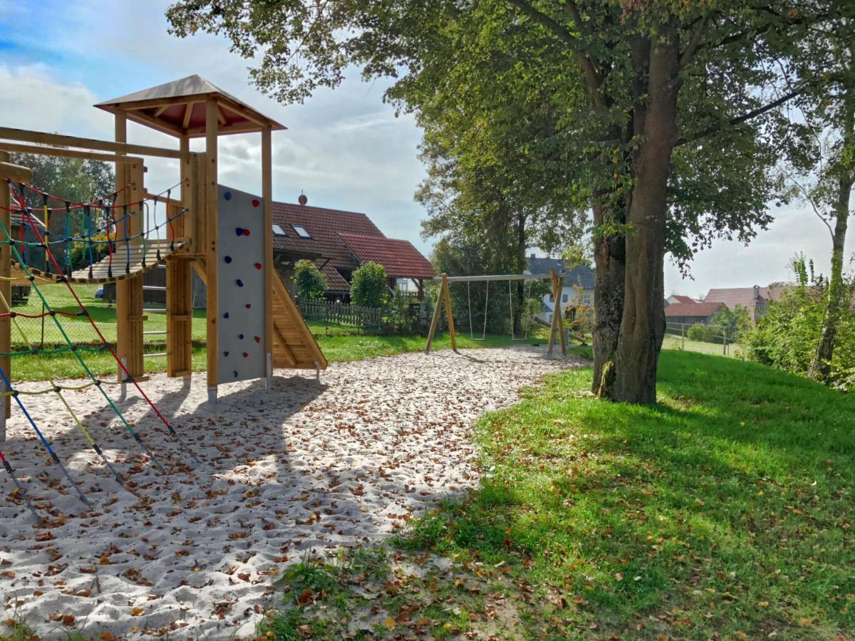 Comfortable Holiday Home With Hot Tub Teunz Exteriör bild
