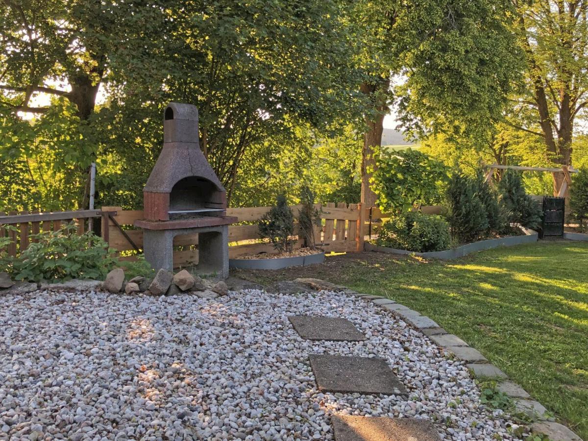 Comfortable Holiday Home With Hot Tub Teunz Exteriör bild