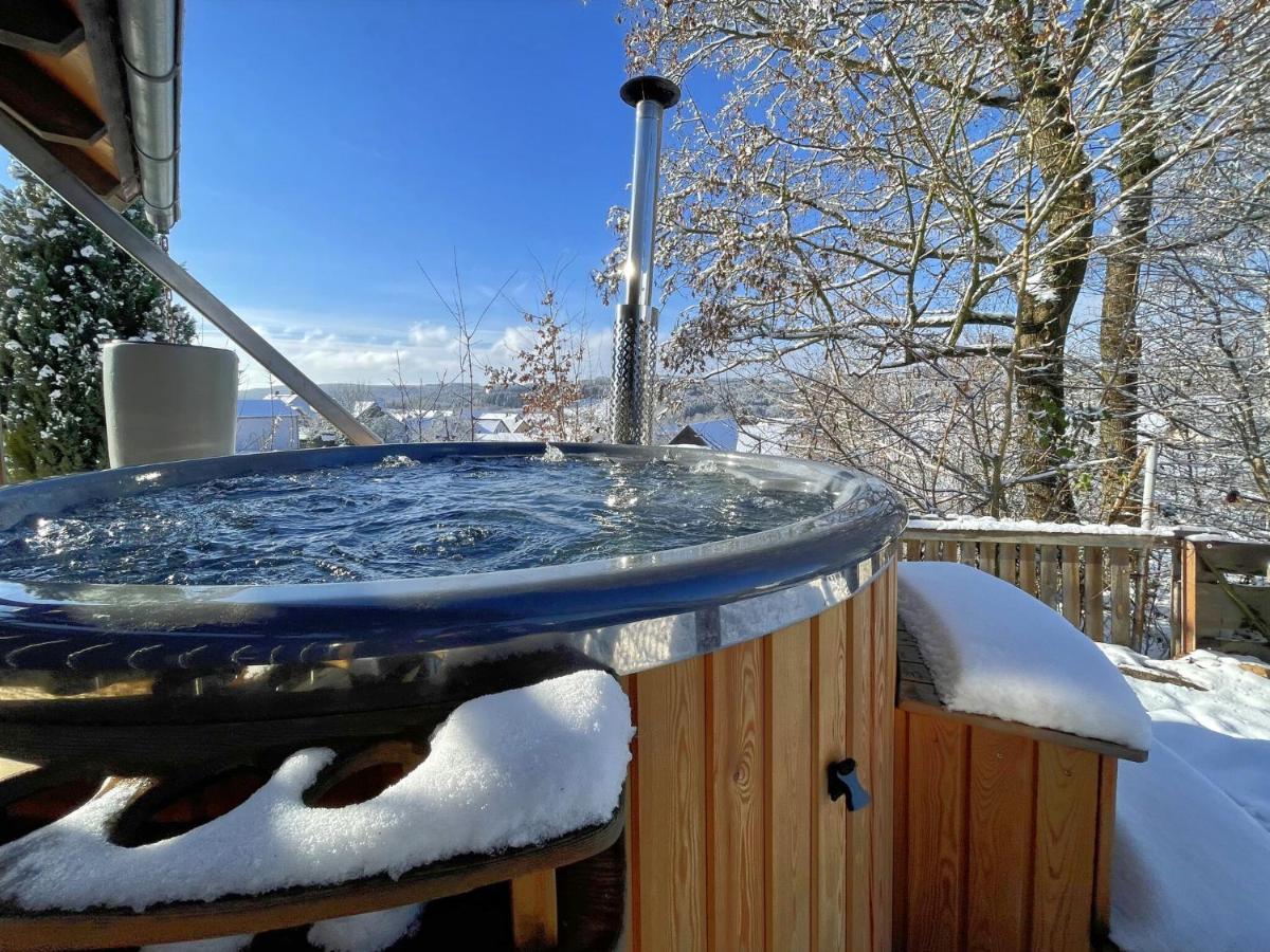 Comfortable Holiday Home With Hot Tub Teunz Exteriör bild